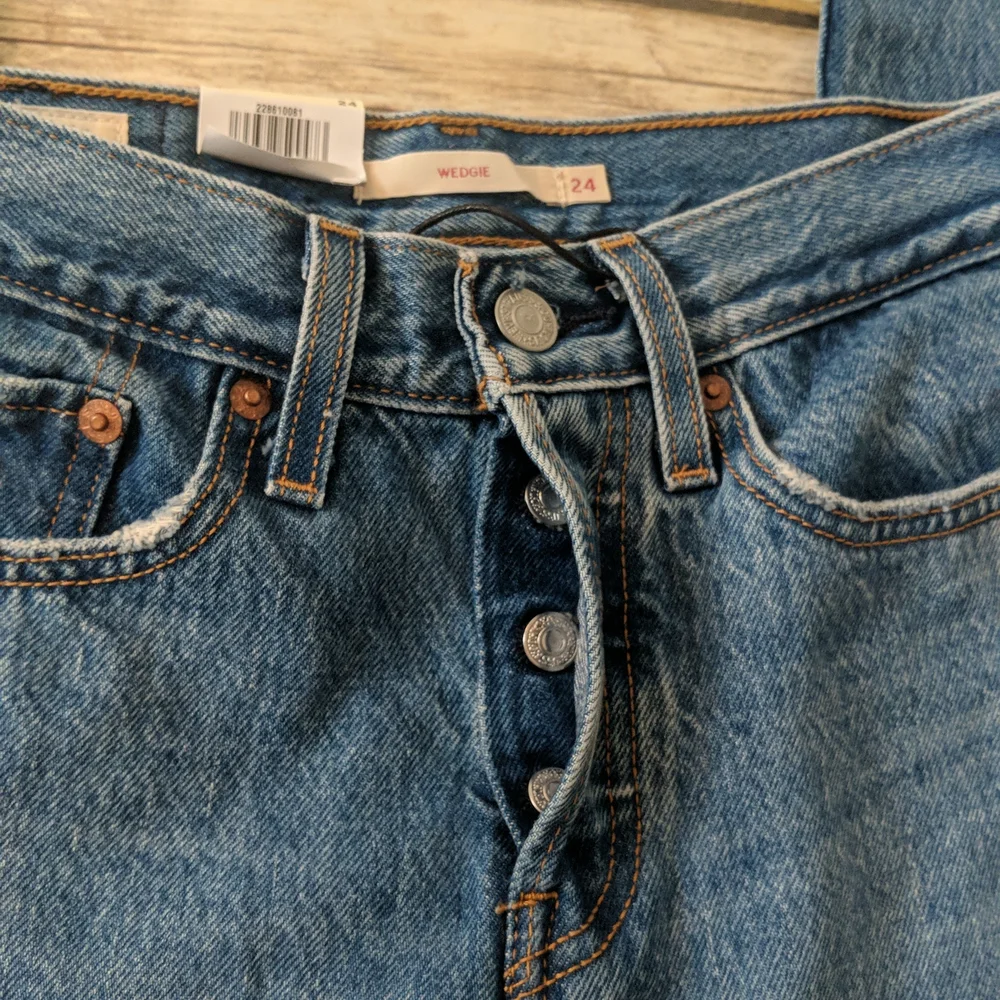 Levi's Wedgie High Rise Women's Jeans - Picture 6 of 9